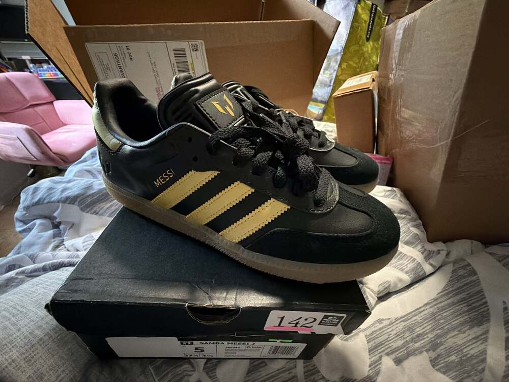 Adidas Samba Messi J Black Gold women’s Size 5 Sneakers JR6349